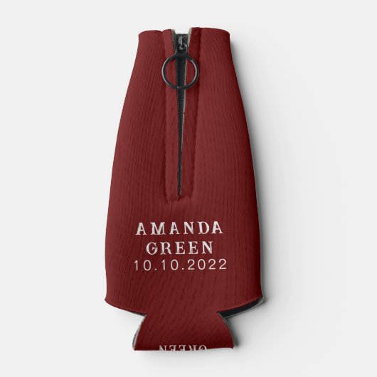 ダークレッドトレンディーボホパーソナライズされたメイド・オブ・オーナー（花嫁付き添い人） ボトルクーラー (裏面)