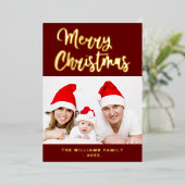 ダークレッドマルーン金ゴールド家族の写真メリークリスマス 箔シーズンカード (立ち正面)