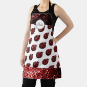 ダークレッドラディバグフェイクグリッタースパークルズモノグラム エプロン (インサイチュ)