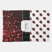 ダークレッドラディバグフェイクグリッタースパークルズモノグラム キッチンタオル (横)