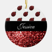 ダークレッドラディバグフェイクグリッタースパークルズモノグラム セラミックオーナメント (正面)