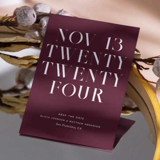 ダークワインバーグディープラムウェディング。モダンミニマル セーブザデート