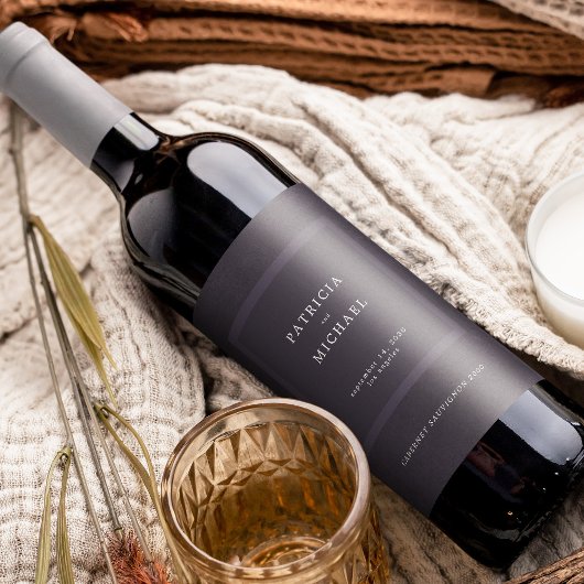 ダーク結婚パープルシンプルのエレガントパーソナライズされた ワインラベル