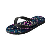 ダーク部族ナバホ、ヴィンテージ幾何学的。 キッズビーチサンダル (アングル)