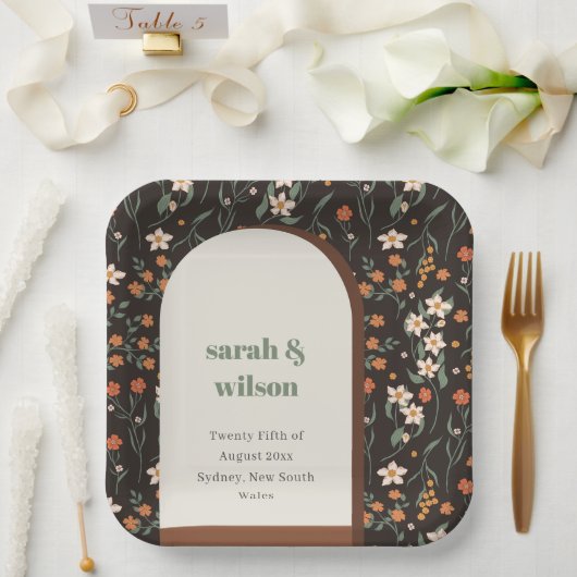 ダーク錆オレンジグルーヴィレトロアーチフローラ結婚ズ ペーパープレート (ウェディング)