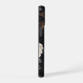 ダーク フラワー モノグラム iPhone 15ケース (右側面)