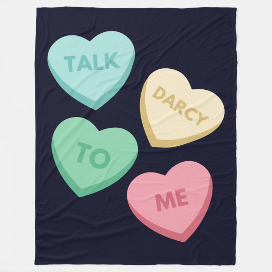 ダーシーと話すIII フリースブランケット (正面)