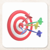 ダーツがダーツボードの中央を打つ スクエアペーパーコースター (正面)