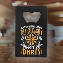 ダーツが得意な老人を決して過小評価しない クレジットカード栓抜き