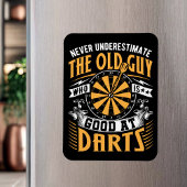ダーツが得意な老人を決して過小評価しない マグネット