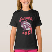 ダーツは私のバレンタイン 2021 Tシャツ (正面)