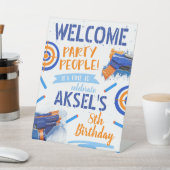 ダーツガンウェルカムポスター | Dartパーティー 台座サイン (インサイチュ)