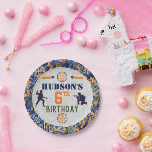 ダーツバースデーパーティー軍隊迷彩柄兵士食 ペーパープレート (パーティー)