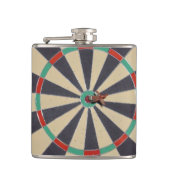 ダーツボードのブルズアイにダーツを投げ込み フラスク (正面)
