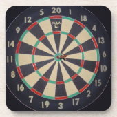 ダーツボードの上のブルズアイ コースター (正面)