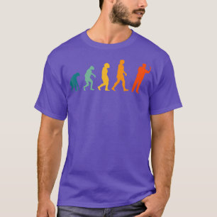 ダーツ進化レトロダーツプレーヤーダーター Tシャツ