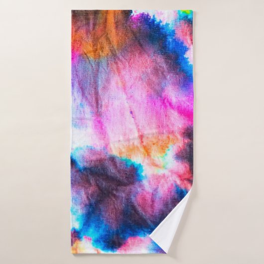 ダーティアート。明るい赤、薄紫、ピンク、黄色。 バスタオル (バスタオル)