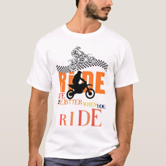 ダートバイクに乗る人生は最高 Tシャツ