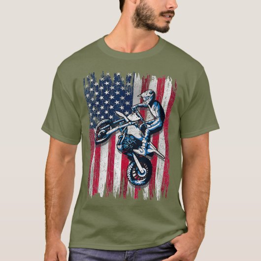 ダートバイクアメリカンフラッグモトクロスバイクもしくは自転車に乗る人ギフト4th tシャツ (正面)