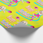 チアリーダーハッピーバースデーオンブライトイエロー ラッピングペーパー (角)