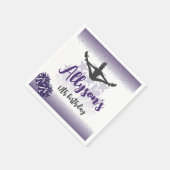 チアリーティング誕生日パーティー、任意の年齢パープル スタンダードカクテルナプキン (角)