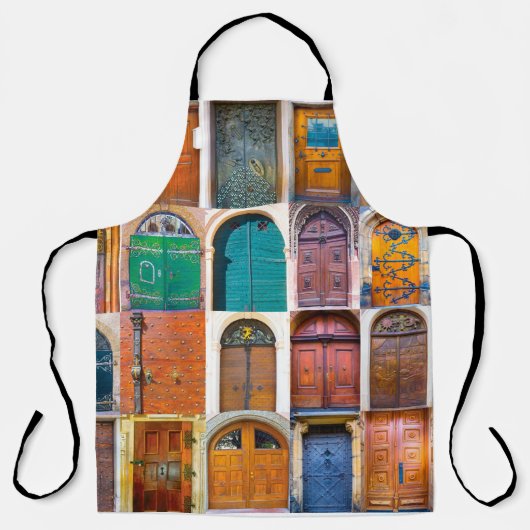 チェコのプラハの中世の玄関ドアのコラージュ  エプロン (正面)