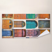 チェコのプラハの中世の玄関ドアのコラージュ  バスタオル (バスタオル)