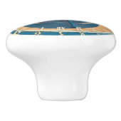 チェコのプラハ天文時計に近づく。 セラミックノブ (側面)