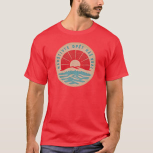 チェコスロバキアの日の出 Tシャツ
