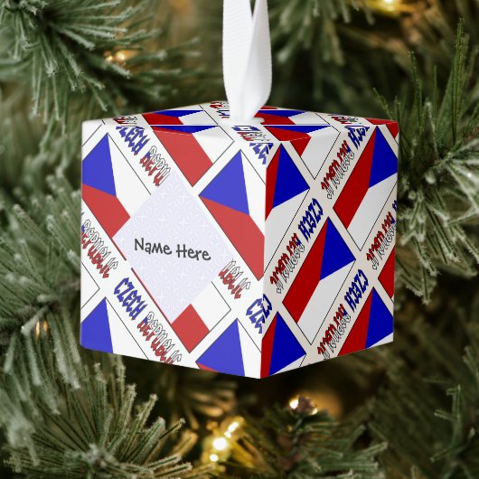 チェコ共和国とチェコ国旗のタイルを使用したパーソナライズギフト キューブオーナメント (ツリー)