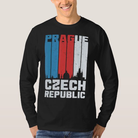 チェコ共和国プラハスカイラインプラハ Tシャツ (正面)