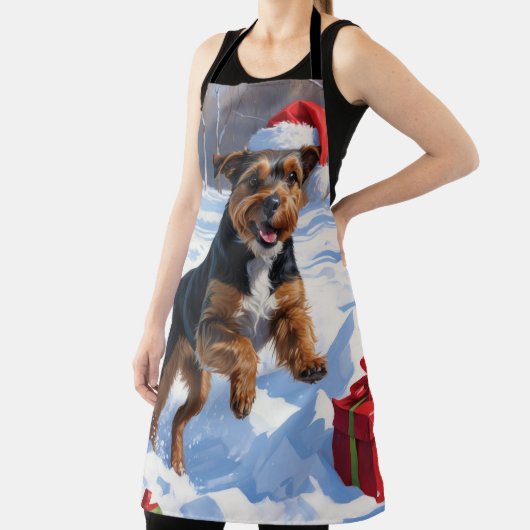 チェサピーク湾リトリエバー雪とクリスマスハット エプロン (インサイチュ)