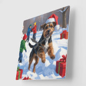 チェサピーク湾リトリエバー雪とクリスマスハット スクエア壁時計 (傾斜)