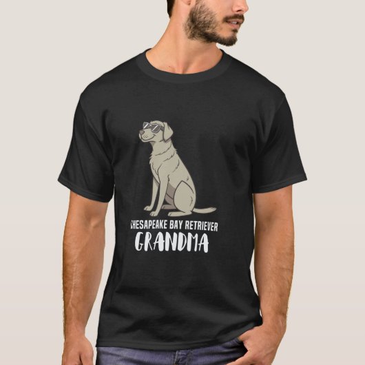 チェサピーク・ベイ・レトリバー犬の飼い主の祖母 Tシャツ (正面)