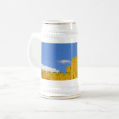 チェシャー・ターポーリーにあるペックフォートン城 ビールジョッキ (正面左)