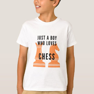 チェスが大好きな男の子 Tシャツ