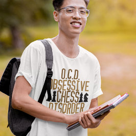 チェスに取り付かれている Tシャツ