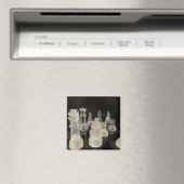 チェスのイメージを持つ磁石。黒の背景。 マグネット (インサイチュ (食洗機))