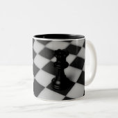 チェスのクイーンマグ ツートーンマグカップ (正面右)