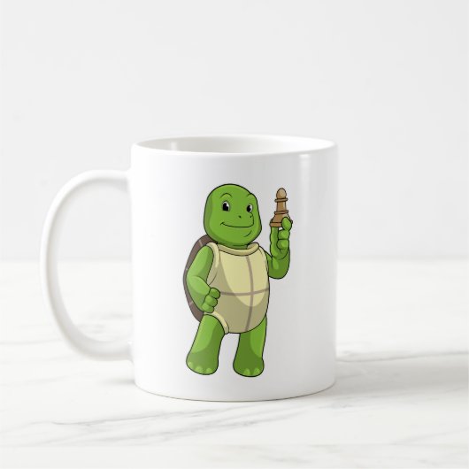 チェスのポーンとチェスをするカメ コーヒーマグカップ (左)