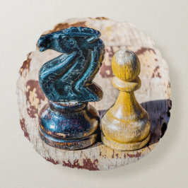 チェスのポーンと騎士 – 退役軍人 ラウンドクッション