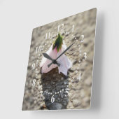 チェスのポーンの花 スクエア壁時計 (傾斜)