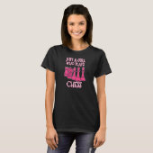 チェスの女遊のチェスをする女 Tシャツ (正面フル)