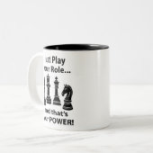 チェスの戦略プレーヤー ツートーンマグカップ (正面左)