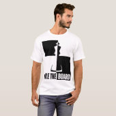 チェスの王様が盤面を支配 Tシャツ (正面フル)