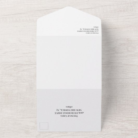 チェスの駒がモチーフのゲイウェディング 黒白のキング チェス ピース オールインワン招待状 (外側)