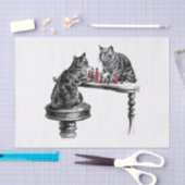 チェスをする2匹の猫 赤 薄葉紙 (クラフト)