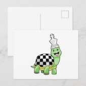 チェスを打つカメ（チェス盤と王様付き） ポストカード (正面/裏面)