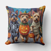 チェスキー・テリアのトリックまたはトリートメントのハロウィーンの衣装 クッション (正面)