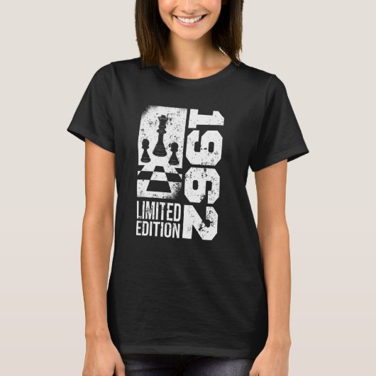 チェスゲーム1962誕生日チェス片将棋士 Tシャツ (正面)
